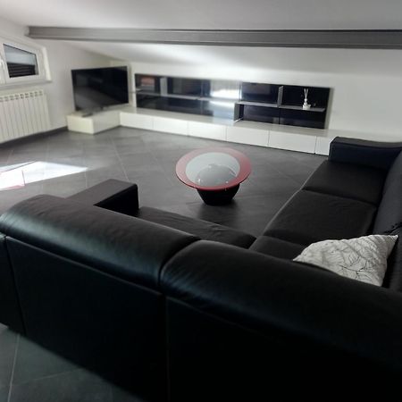 Ferienwohnung Ca' Fra E Oly Castelnuovo Magra Exterior foto