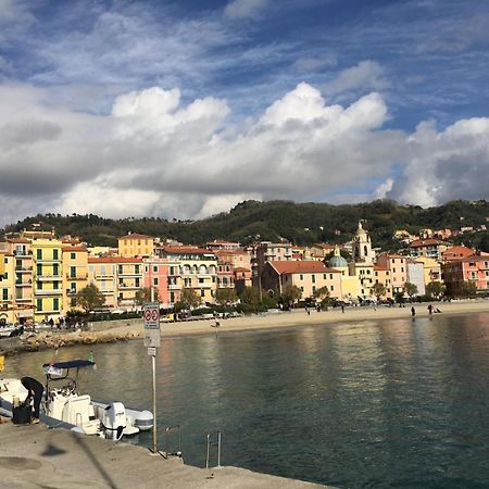 Ferienwohnung Ca' Fra E Oly Castelnuovo Magra Exterior foto