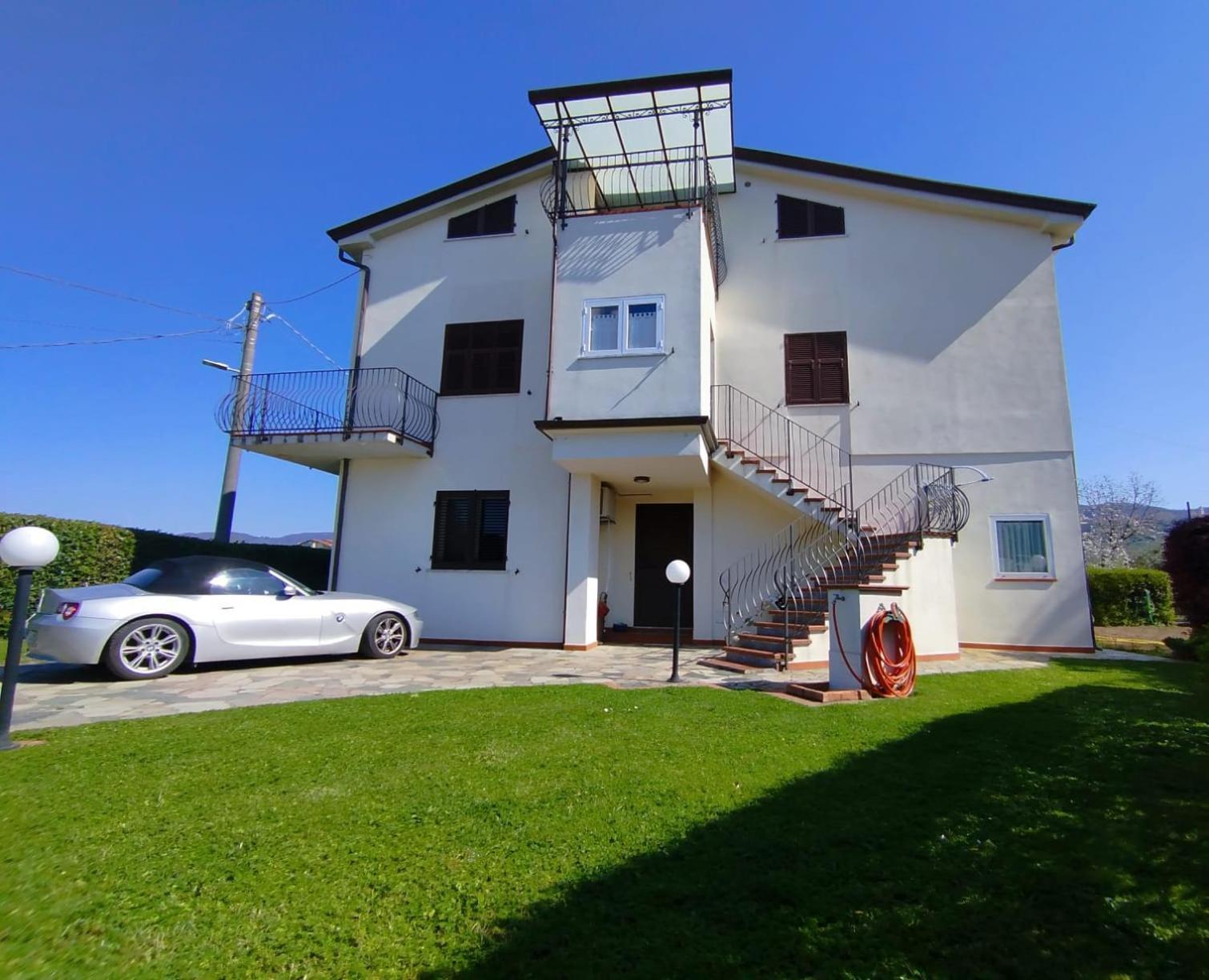 Ferienwohnung Ca' Fra E Oly Castelnuovo Magra Exterior foto